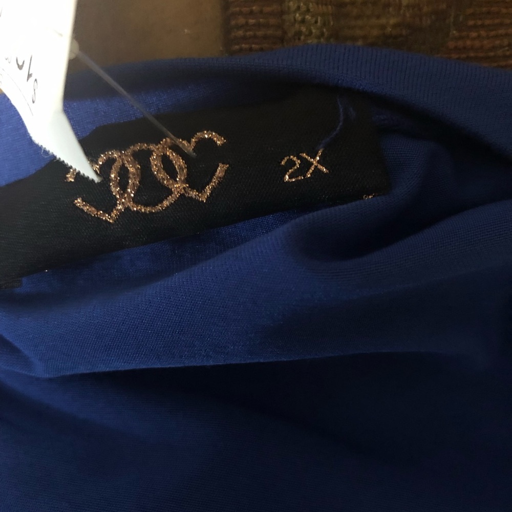 Blue Top Ruched sides - Picture 3 of 6